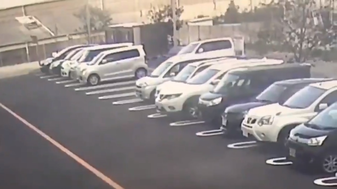 車のナンバー割れてるとグループ店舗に来たらすぐバレるというパチ屋のセキュリティ強すぎ