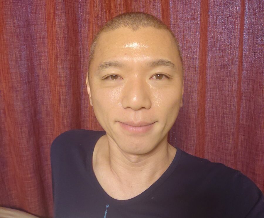 パチスロライターのポロリさん「朝起きたら髪の毛が失われてて、驚いています」